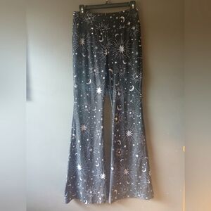 NO BOUNDARIES WOMEN'S MEDIUM WHITE AND BLACK STRETCHY FLARE PANTS